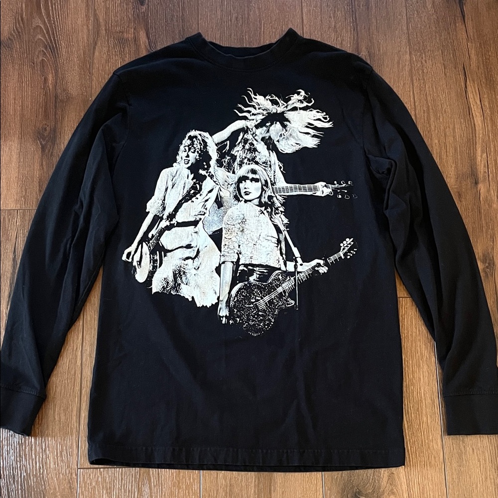 Black Long-Sleeve Graphic Women’s Shirt